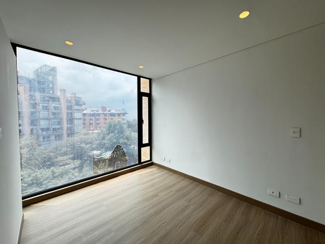 Apartaestudio en venta en Chapinero Alto, Bogotá, 44 m² · foto 2 de 7