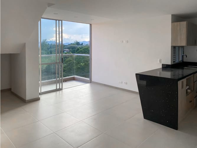 Apartamento de 3 alcobas en venta en La Salle, Rionegro, 115 m² · foto 1 de 24