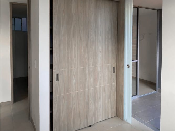 Apartamento de 3 alcobas en venta en La Salle, Rionegro, 115 m² · foto 2 de 24
