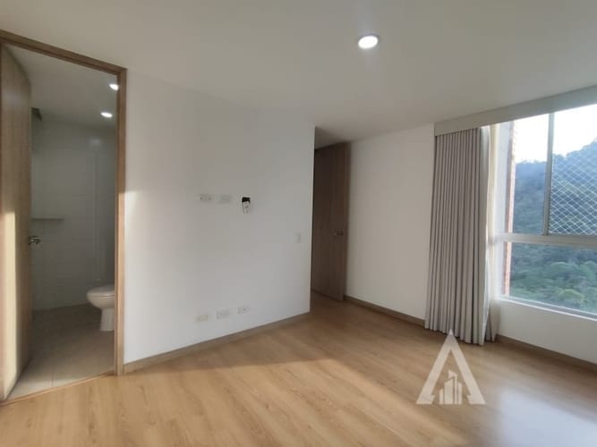 Apartamento de 3 alcobas en arriendo en Las Lomitas, Medellín, 90 m² · foto 7 de 17