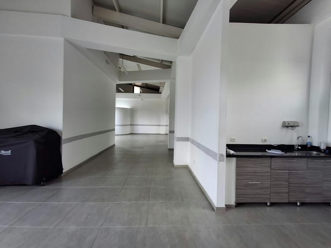Casa de 3 alcobas en venta en La Pola, Ibagué, 84 m² · foto 3 de 23