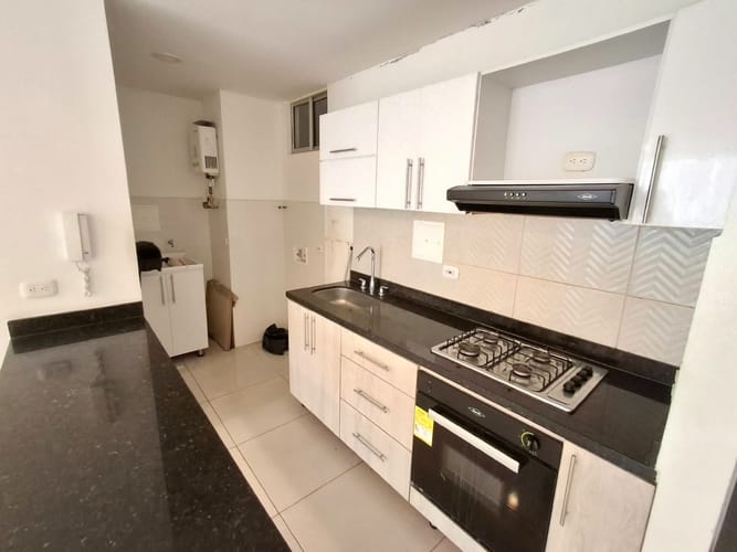 Casa de 3 alcobas en venta en La Pola, Ibagué, 84 m² · foto 7 de 23