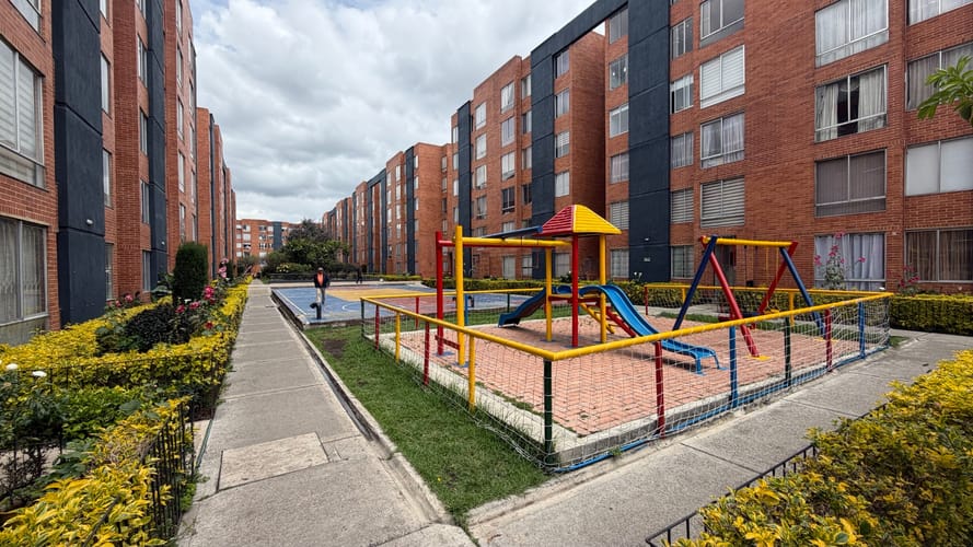 Apartamento de 3 alcobas en arriendo en Castilla, Bogotá, 65 m² · foto 15 de 16