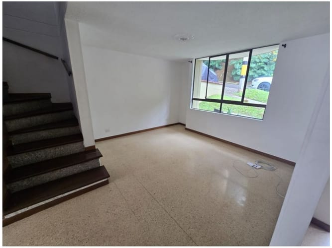Casa de 3 alcobas en venta en El Dorado, Envigado, 135 m² · foto 4 de 21