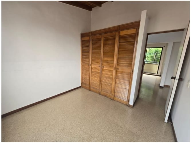 Casa de 3 alcobas en venta en El Dorado, Envigado, 135 m² · foto 13 de 21