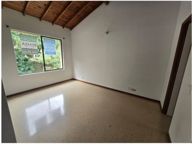 Casa de 3 alcobas en venta en El Dorado, Envigado, 135 m² · foto 19 de 21