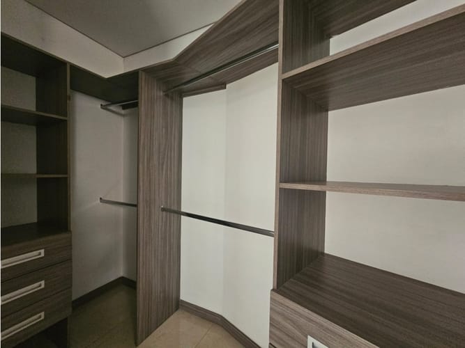 Apartamento de 3 alcobas en venta en Normandia, Cali, 110 m² · foto 9 de 17