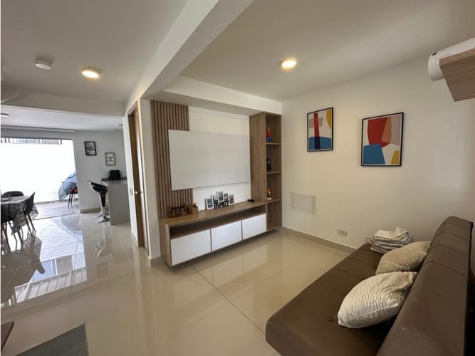 Casa de 3 alcobas en venta en Ciudad Country, Jamundí, 116 m² · foto 2 de 24