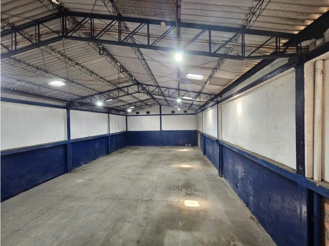 Bodega en arriendo en El Porvenir, Cali, 462 m² · foto 2 de 13