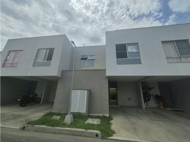 Casa de 3 alcobas en venta en Ciudad Country, Jamundí, 94 m² · foto 3 de 24