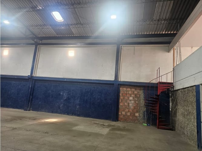 Bodega en arriendo en El Porvenir, Cali, 462 m² · foto 13 de 13