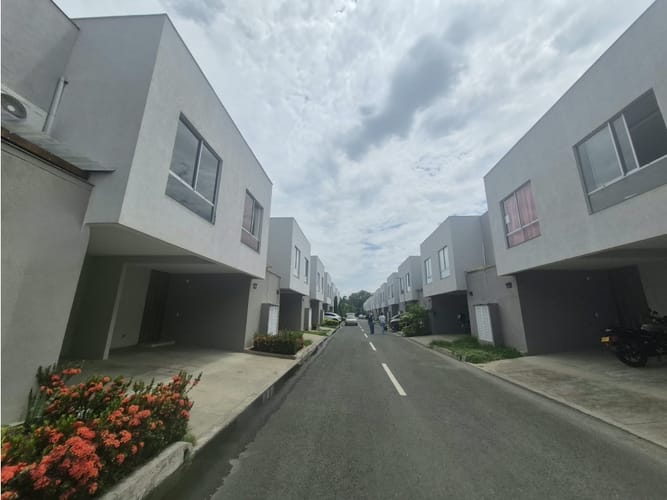 Casa de 3 alcobas en venta en Ciudad Country, Jamundí, 94 m² · foto 23 de 24
