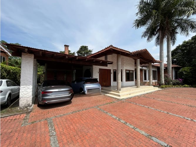 Casa de 4 alcobas en venta en Las Mercedes, Jamundí, 420 m² · foto 2 de 24
