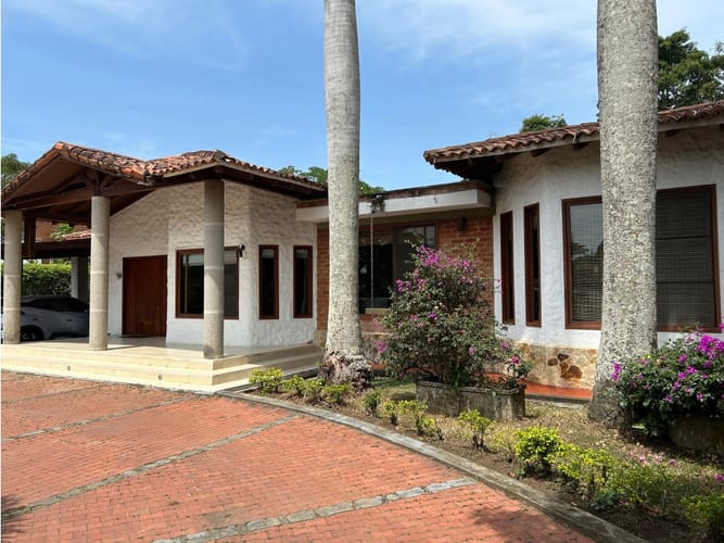Casa de 4 alcobas en venta en Las Mercedes, Jamundí, 420 m² · foto 4 de 24