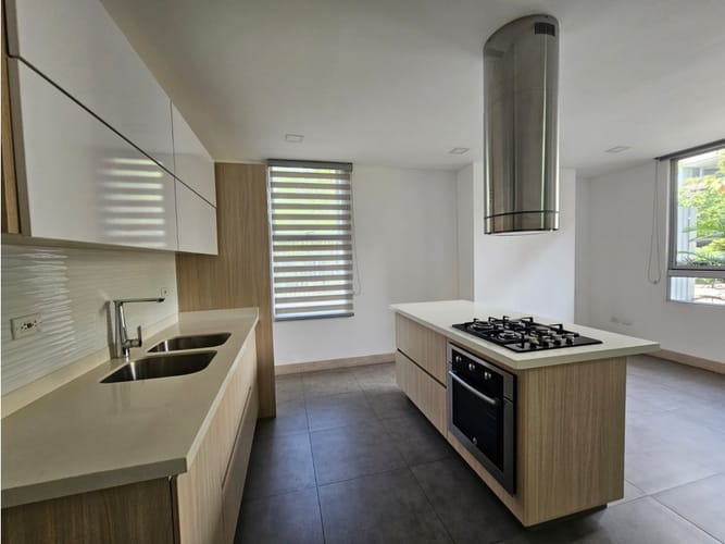Apartaestudio en venta en Cristales, Cali, 65 m² · foto 3 de 13