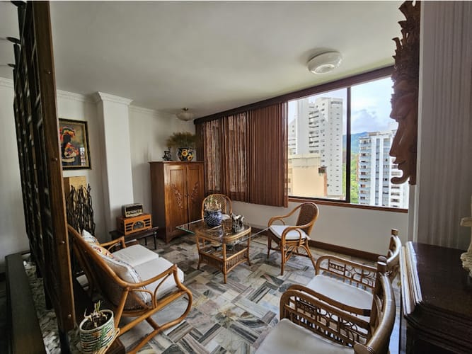 Apartamento de 3 alcobas en venta en Santa Teresita, Cali, 260 m² · foto 2 de 23