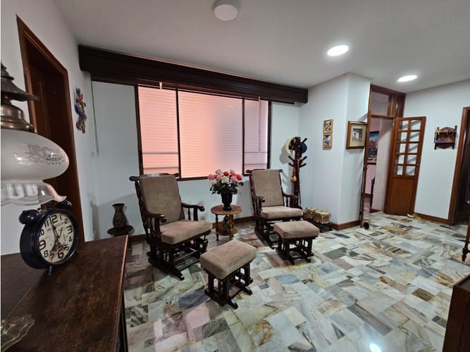 Apartamento de 3 alcobas en venta en Santa Teresita, Cali, 260 m² · foto 15 de 23