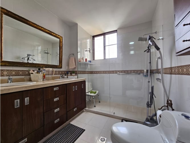 Apartamento de 3 alcobas en venta en Santa Teresita, Cali, 260 m² · foto 17 de 23