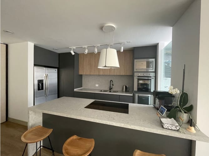 Apartamento de 3 alcobas en venta en Bella Suiza, Bogotá, 181 m² · foto 3 de 24
