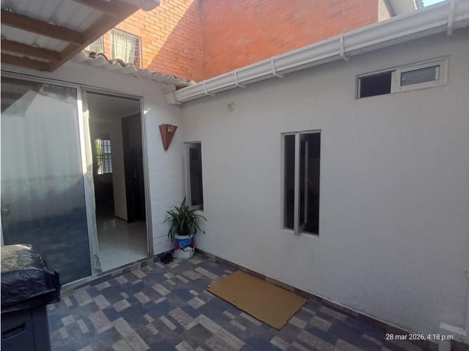 Casa de 3 alcobas en venta en Cr. Rincon De Las Garzas, Jamundí, 84 m² · foto 2 de 15