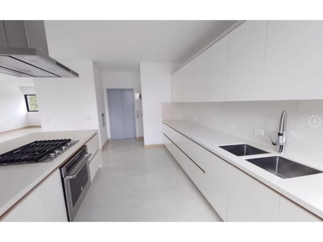 Apartamento de 3 alcobas en venta en Ciudad Jardin, Cali, 263 m² · foto 5 de 14