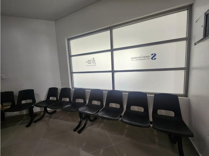 Consultorio en venta en Tequendama, Cali, 30 m² · foto 3 de 13