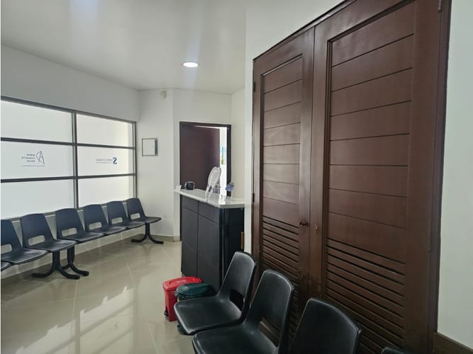 Consultorio en venta en Tequendama, Cali, 30 m² · foto 4 de 13