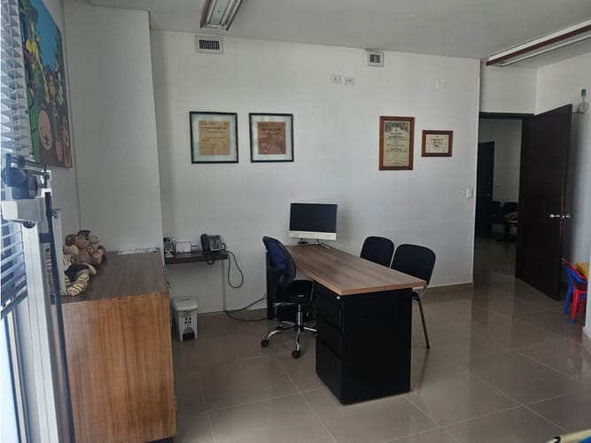Consultorio en venta en Tequendama, Cali, 30 m² · foto 12 de 13