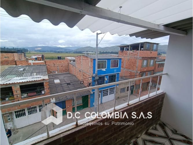 Casa de 5 alcobas en venta en San Nicolas, Soacha, 206 m² · foto 11 de 24