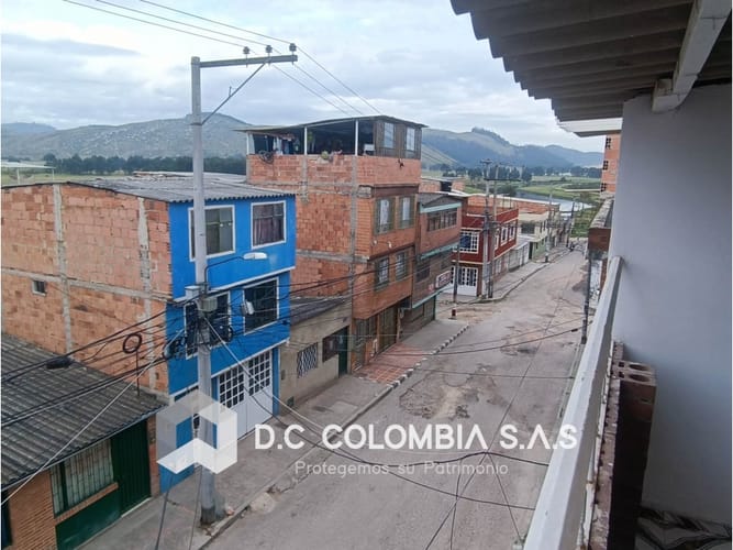 Casa de 5 alcobas en venta en San Nicolas, Soacha, 206 m² · foto 12 de 24