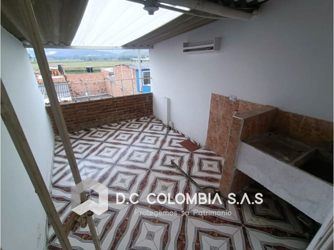 Casa de 5 alcobas en venta en San Nicolas, Soacha, 206 m² · foto 15 de 24