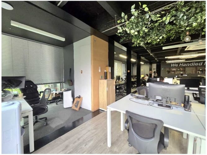 Oficina en venta en Las Lomas No.1, Medellín, 254 m² · foto 4 de 11