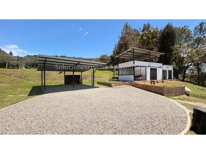 Casa de 5 alcobas en venta en Bella Vista, Sopó, 435 m² · foto 2 de 24