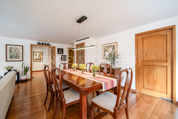 Apartamento de 3 alcobas en venta en Chicó Navarra, Bogotá, 196 m² · foto 6 de 18