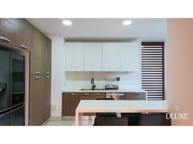 Apartamento de 3 alcobas en venta en Chico Norte, Bogotá, 203 m² · foto 10 de 24