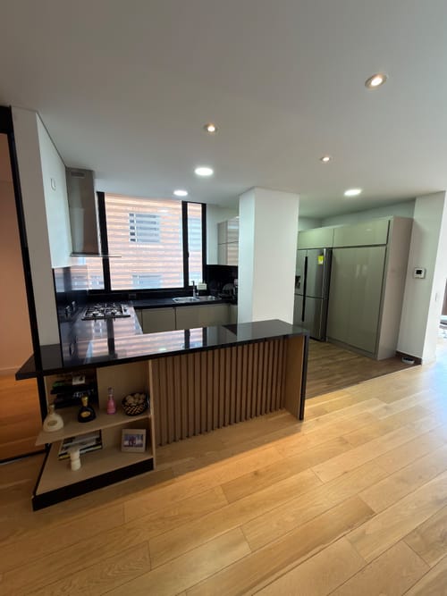 Apartamento de 3 alcobas en venta en Chicó Reservado, Bogotá, 186 m² · foto 8 de 17