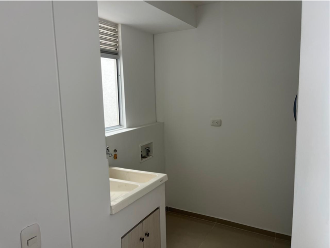 Apartamento de 3 alcobas en venta en Valle Del Lili, Cali, 83 m² · foto 2 de 12