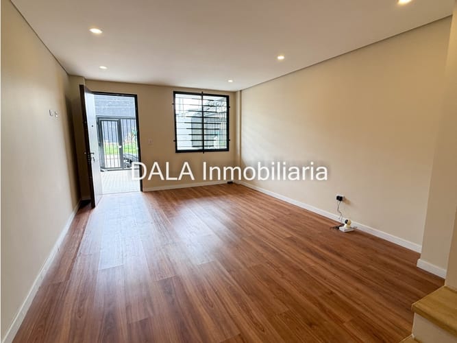 Casa de 3 alcobas en venta en Cota, 157 m² · foto 3 de 24