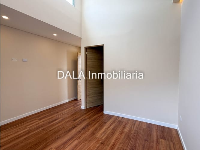 Casa de 3 alcobas en venta en Cota, 157 m² · foto 10 de 24