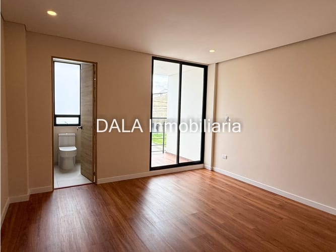 Casa de 3 alcobas en venta en Cota, 157 m² · foto 14 de 24