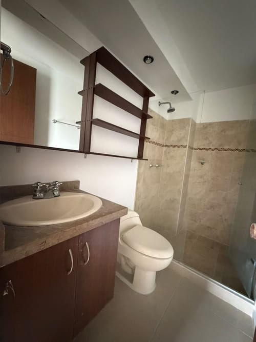 Apartamento de 3 alcobas en venta en Valle Del Lili, Cali, 80 m² · foto 8 de 13