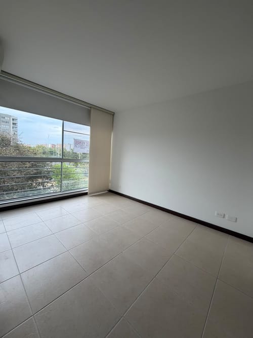 Apartamento de 3 alcobas en venta en Valle Del Lili, Cali, 80 m² · foto 2 de 13
