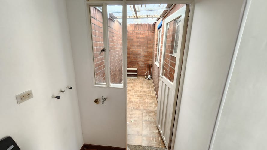 Apartamento de 3 alcobas en arriendo en Arrayanes, Bogotá, 55 m² · foto 12 de 24
