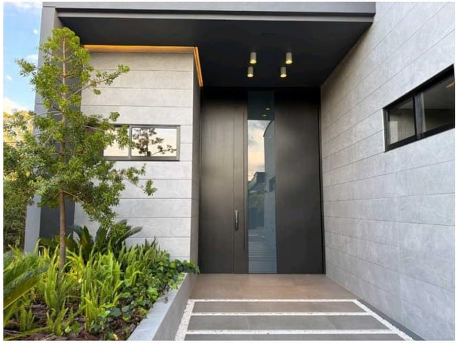 Casa de 5 alcobas en venta en Llano Grande, Rionegro, 466 m² · foto 3 de 14
