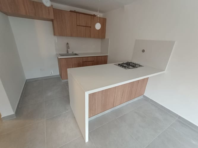 Apartamento de 2 alcobas en arriendo en Zona Centro, Envigado, 98 m² · foto 2 de 12
