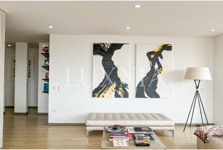 Apartamento de 3 alcobas en venta en Los Rosales, Bogotá, 206 m² · foto 2 de 18