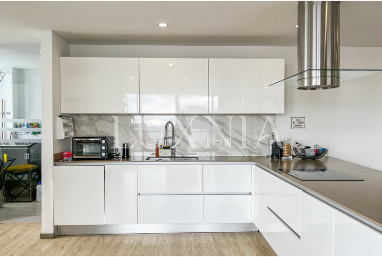 Apartamento de 3 alcobas en venta en Los Rosales, Bogotá, 206 m² · foto 6 de 18