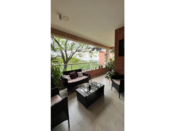 Apartamento de 3 alcobas en venta en Cristales, Cali, 122 m² · foto 2 de 24