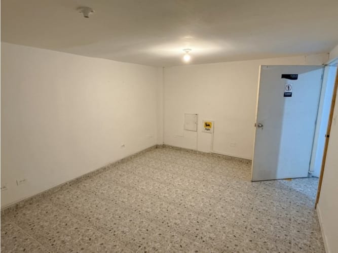Local en arriendo en Versalles, Cali, 324 m² · foto 22 de 23
