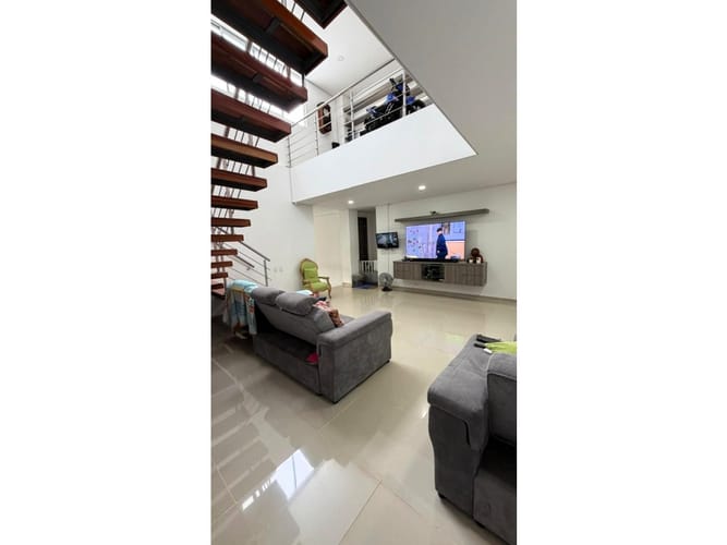 Casa de 6 alcobas en venta en San Vicente, Jamundí, 550 m² · foto 2 de 24